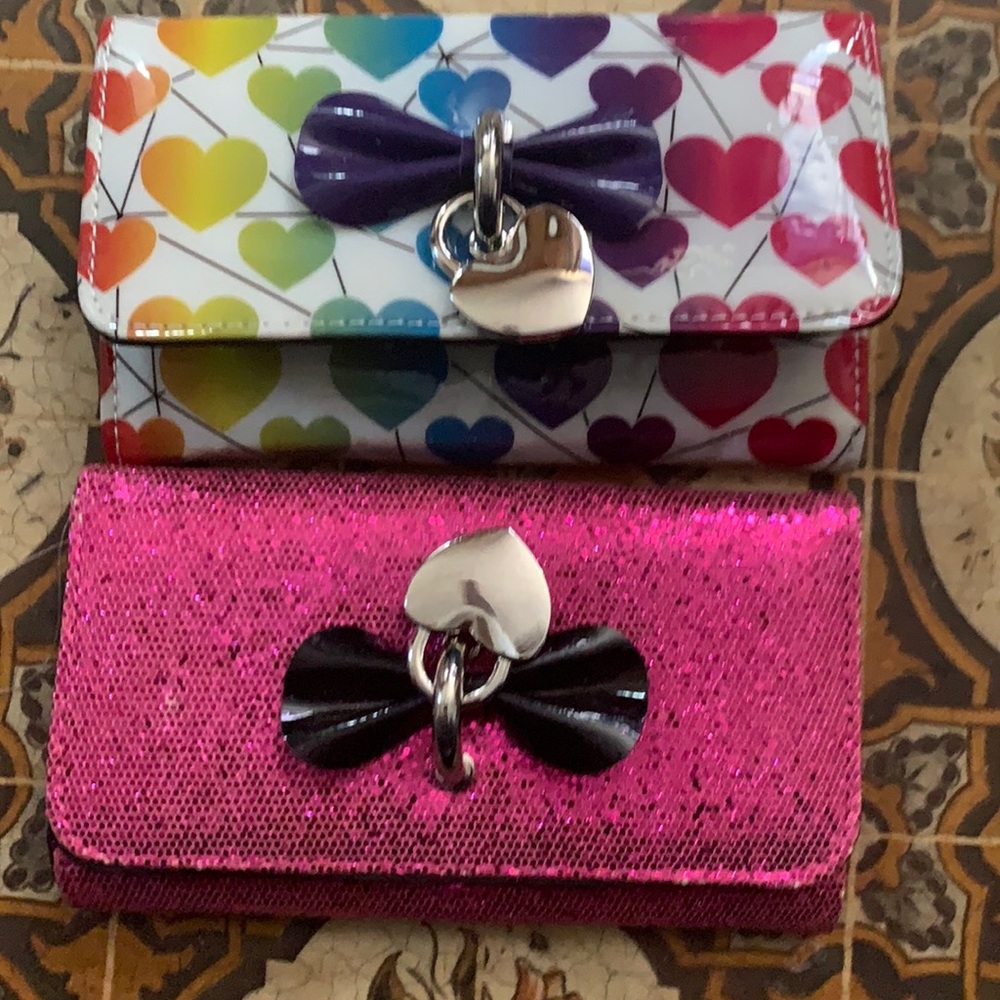 Wallet.     Ladies or young girl wallet